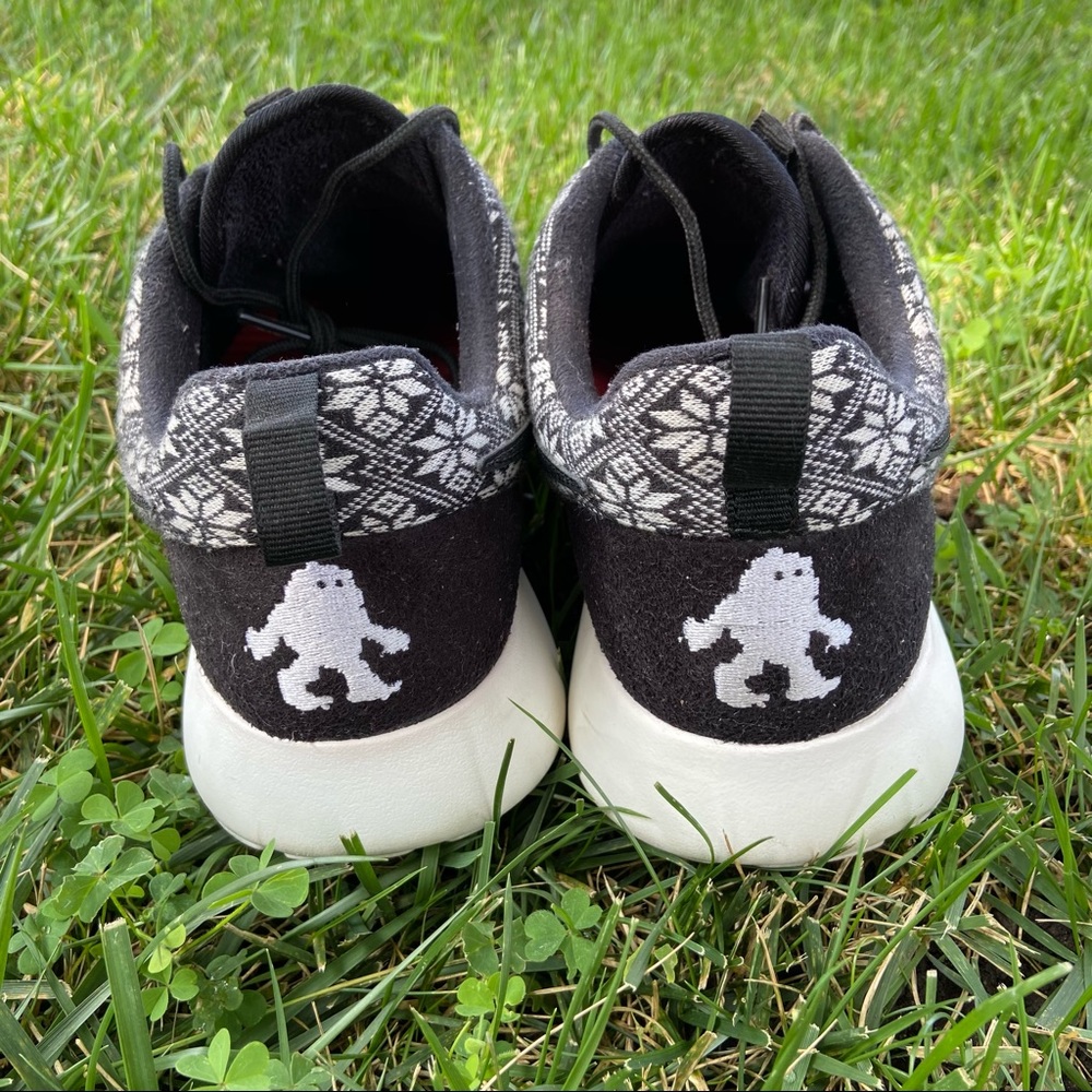 Nike Roshe One X-mas (Abominable Snowman)